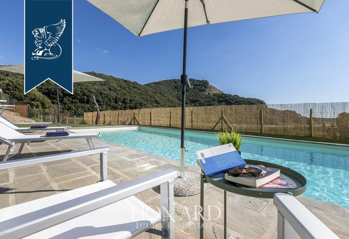 Image No.3-9 Bed Farmhouse for sale