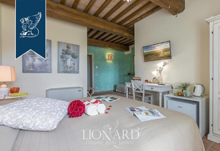 Image No.30-9 Bed Farmhouse for sale