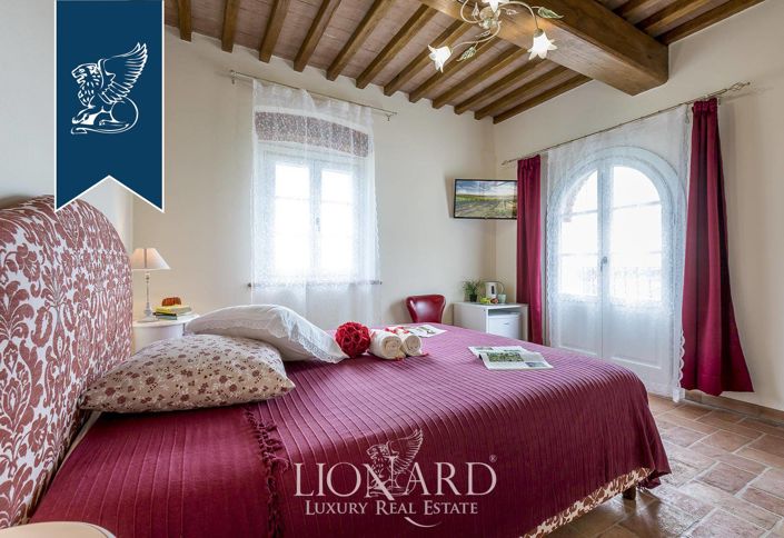 Image No.33-9 Bed Farmhouse for sale