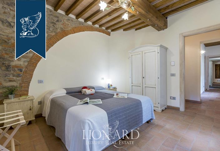 Image No.34-9 Bed Farmhouse for sale