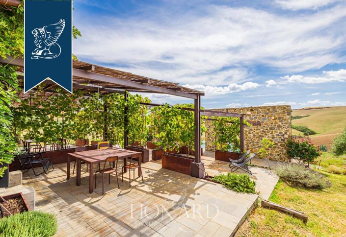 Image No.19-6 Bed Country House for sale