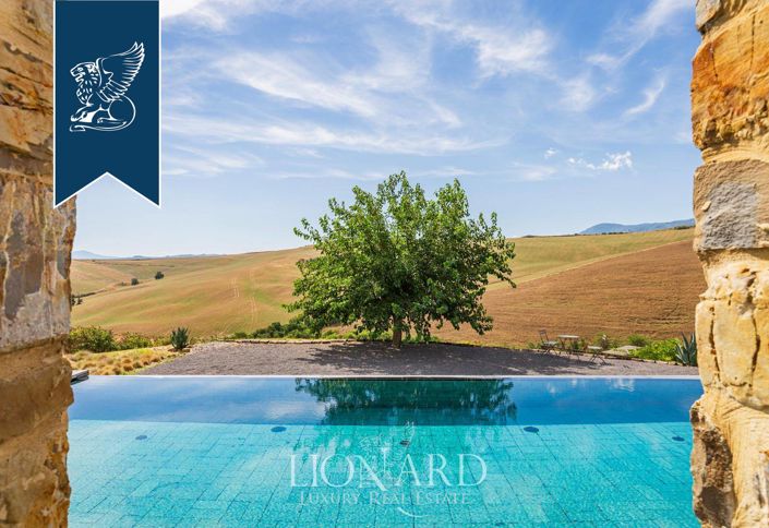 Image No.2-6 Bed Country House for sale