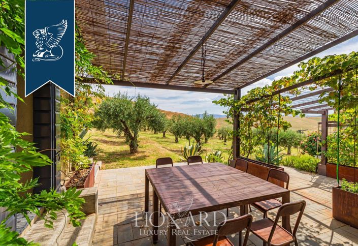 Image No.21-6 Bed Country House for sale