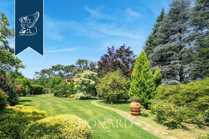 Image No.10-3 Bed Villa for sale