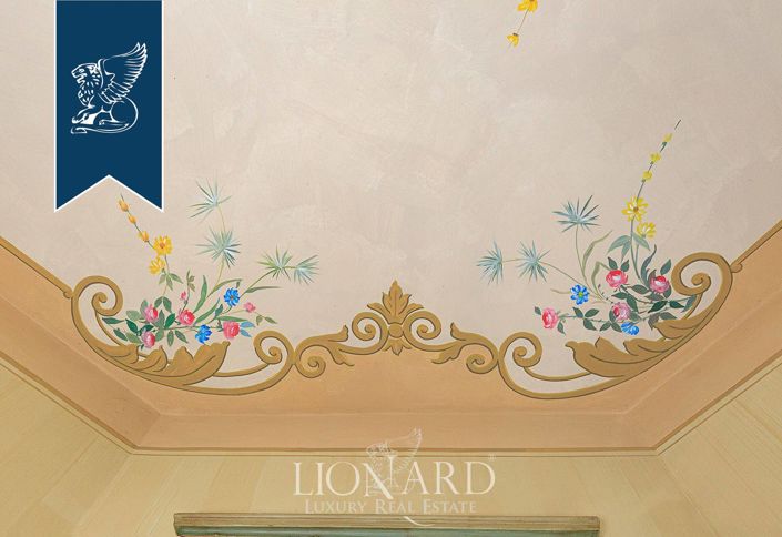 Image No.34-5 Bed Villa for sale