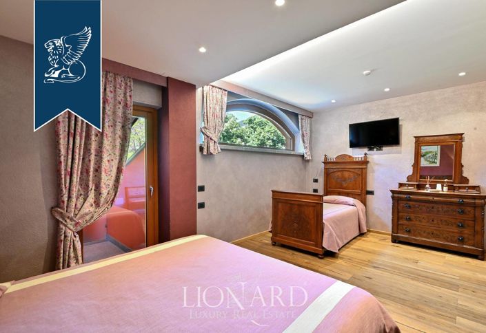 Image No.39-16 Bed Farmhouse for sale