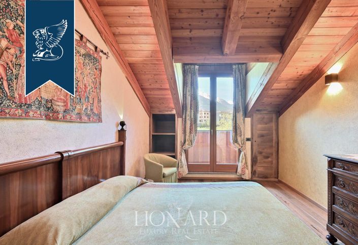 Image No.43-16 Bed Farmhouse for sale