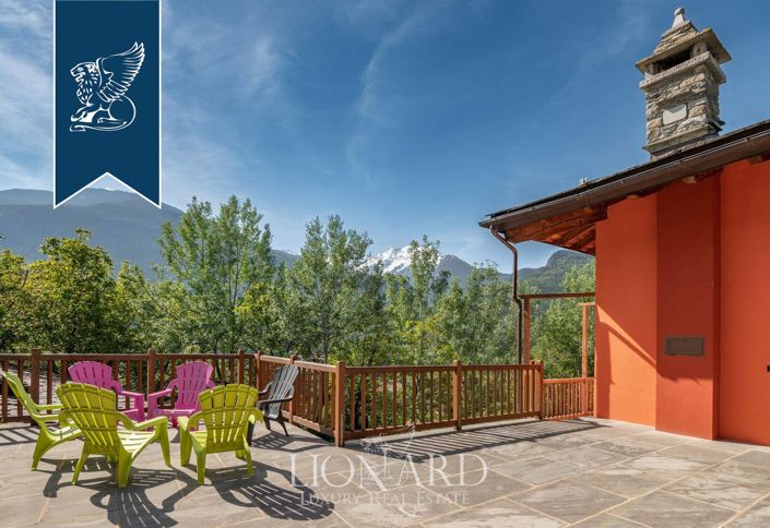 Image No.8-16 Bed Farmhouse for sale