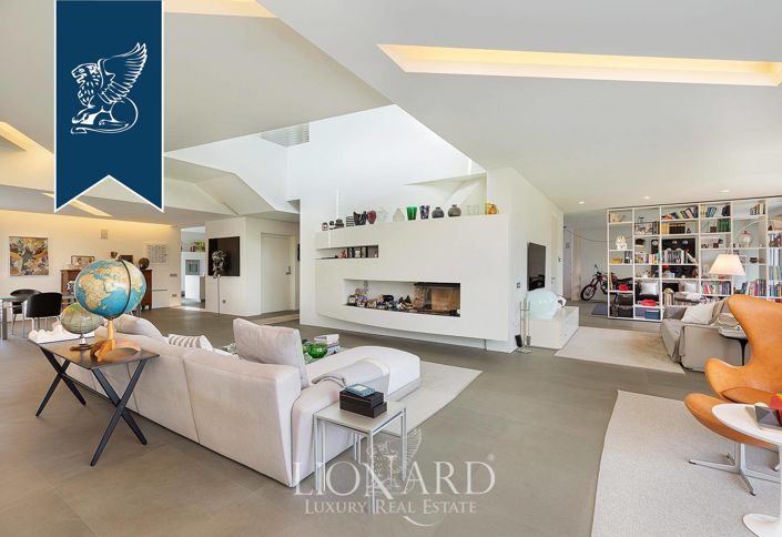 Image No.21-8 Bed Villa for sale