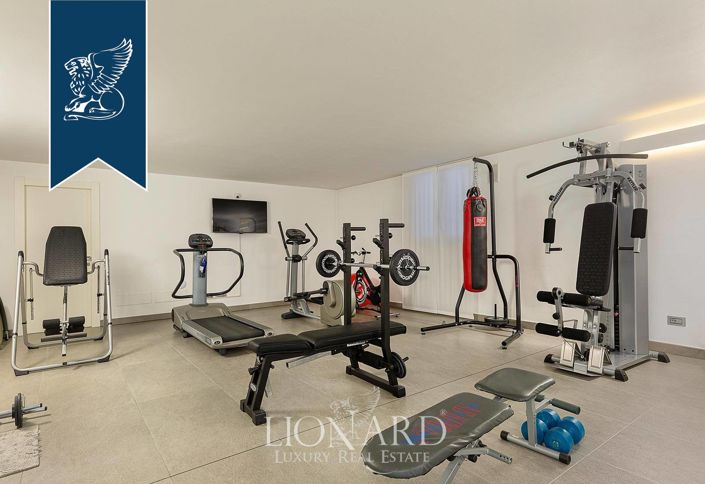 Image No.41-8 Bed Villa for sale