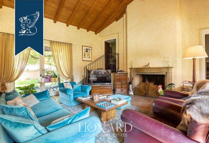 Image No.23-4 Bed Farmhouse for sale