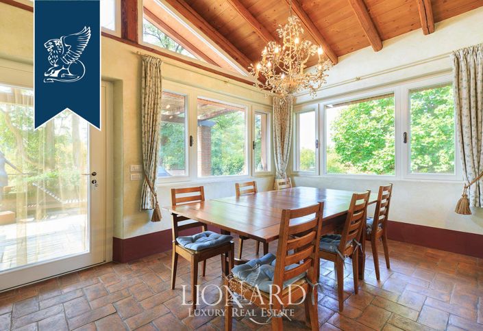 Image No.26-4 Bed Farmhouse for sale