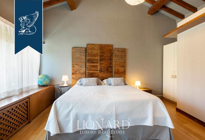 Image No.43-4 Bed Farmhouse for sale