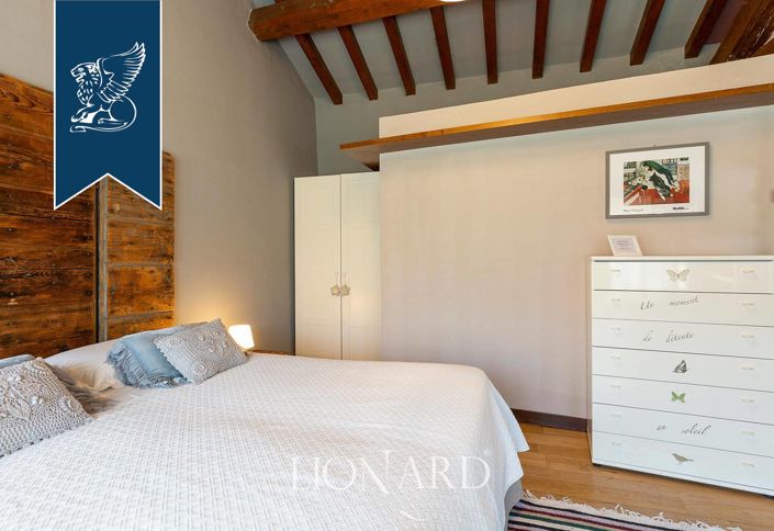 Image No.44-4 Bed Farmhouse for sale