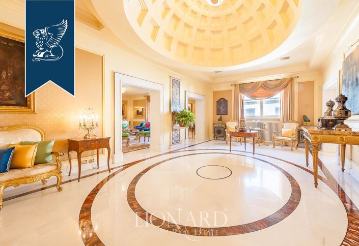 Image No.4-4 Bed Property for sale