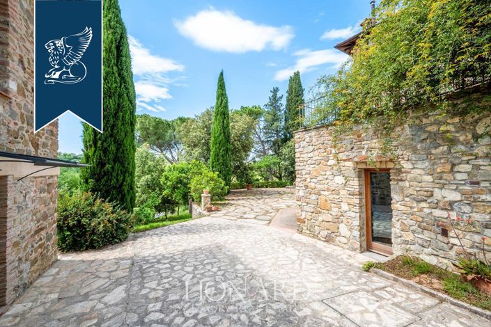 Image No.14-9 Bed Farmhouse for sale