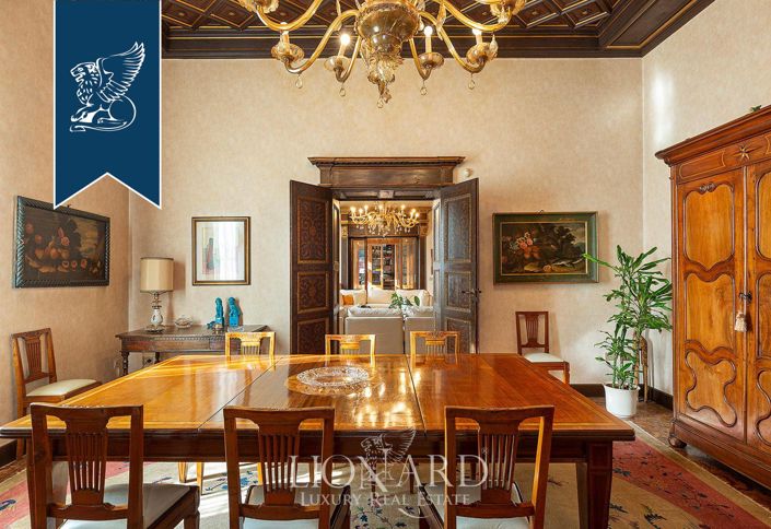 Image No.22-10 Bed Villa for sale