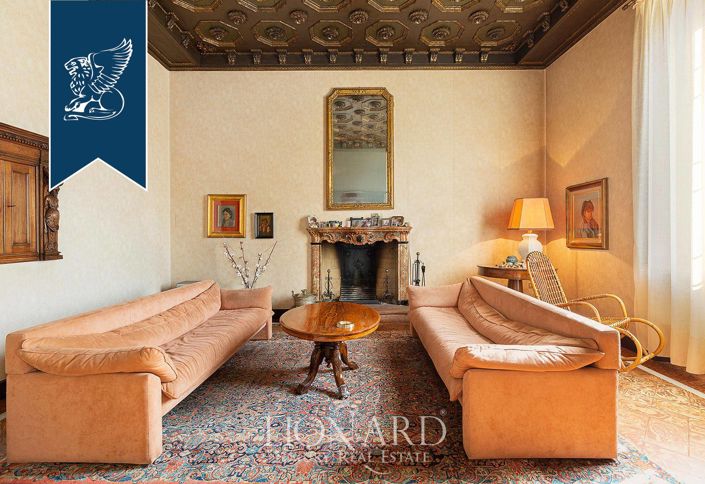 Image No.25-10 Bed Villa for sale