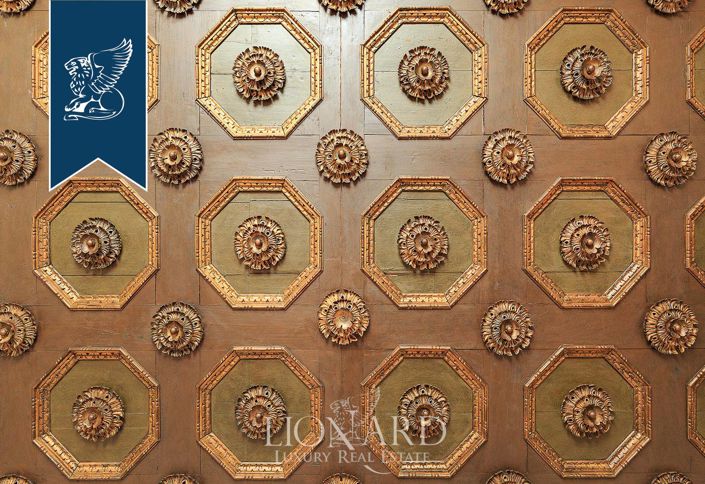 Image No.29-10 Bed Villa for sale