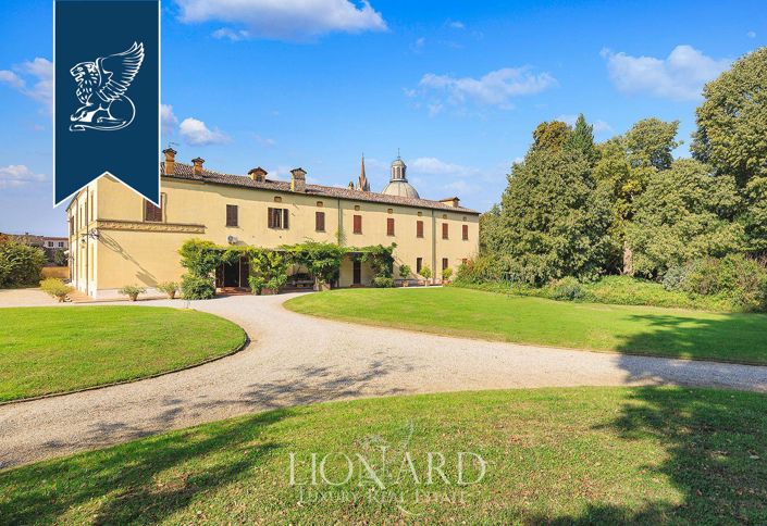 Image No.3-10 Bed Villa for sale