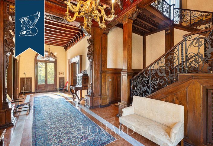 Image No.31-10 Bed Villa for sale