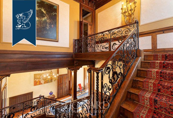 Image No.32-10 Bed Villa for sale