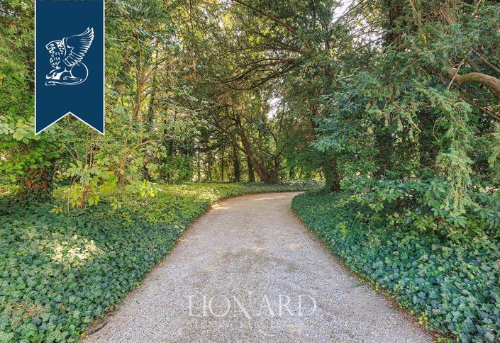 Image No.41-10 Bed Villa for sale