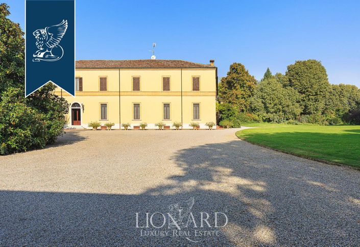 Image No.44-10 Bed Villa for sale