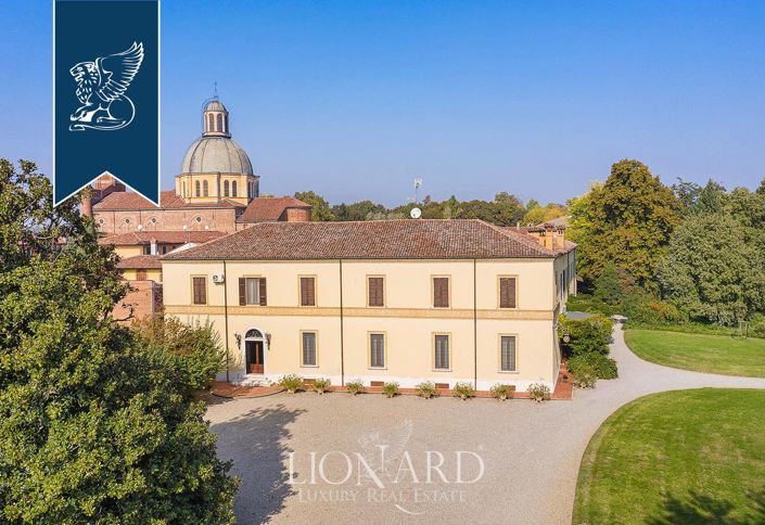 Image No.48-10 Bed Villa for sale