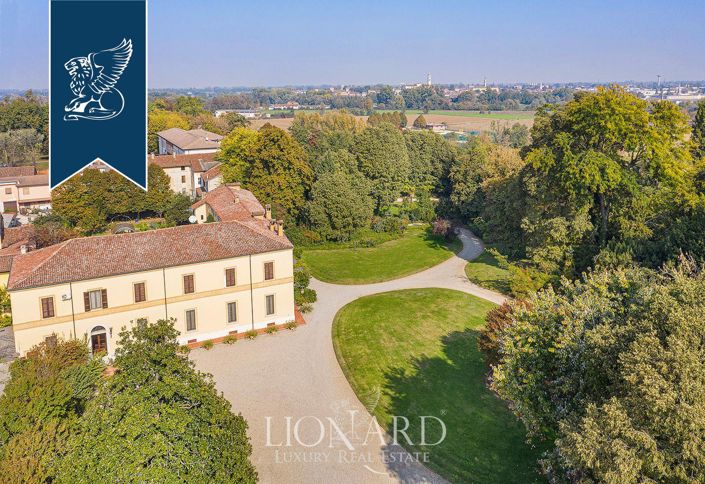 Image No.49-10 Bed Villa for sale