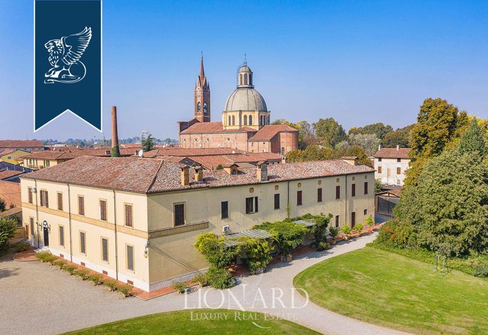 Image No.50-10 Bed Villa for sale