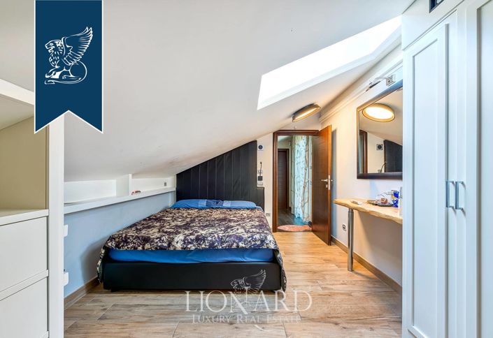 Image No.11-5 Bed Villa for sale