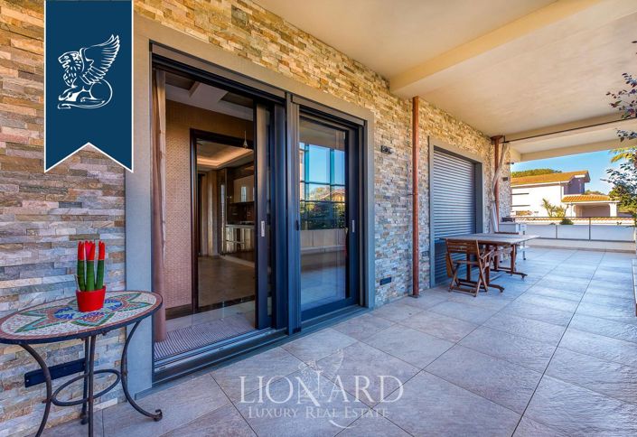 Image No.13-5 Bed Villa for sale