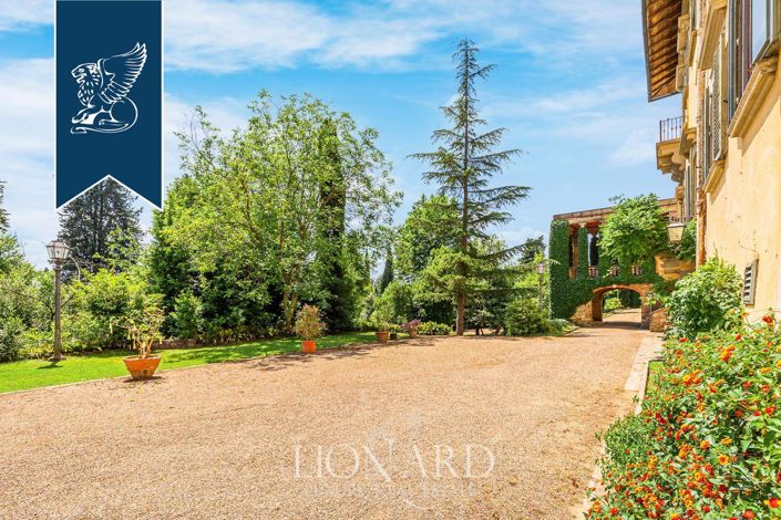 Image No.12-15 Bed Villa for sale