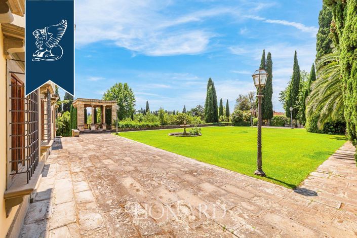 Image No.14-15 Bed Villa for sale