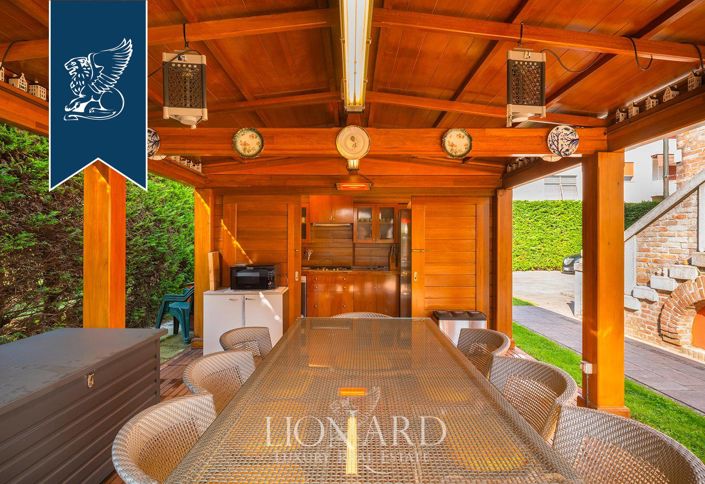 Image No.13-7 Bed Villa for sale