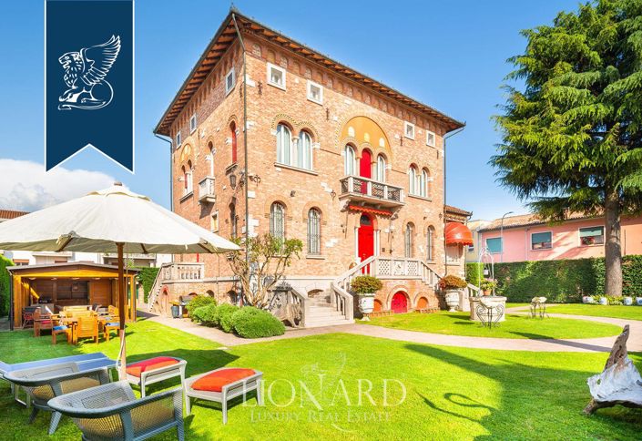 Image No.2-7 Bed Villa for sale