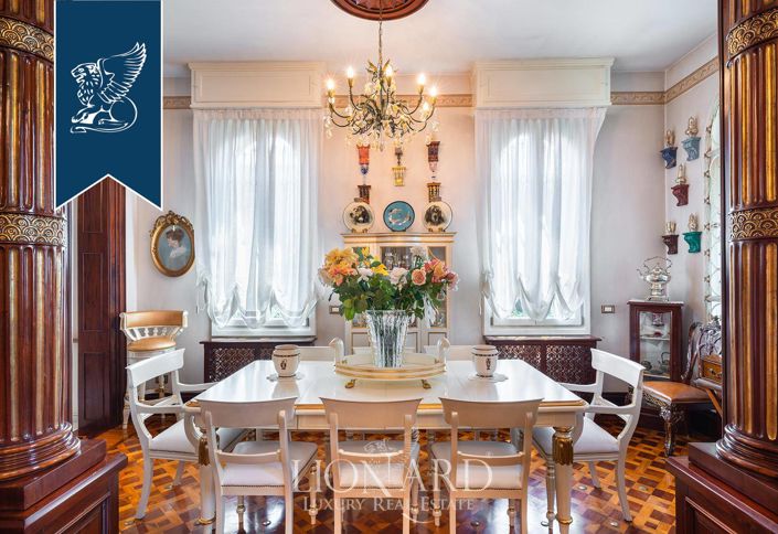 Image No.32-7 Bed Villa for sale