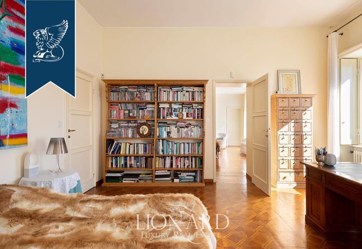 Image No.34-8 Bed Villa for sale