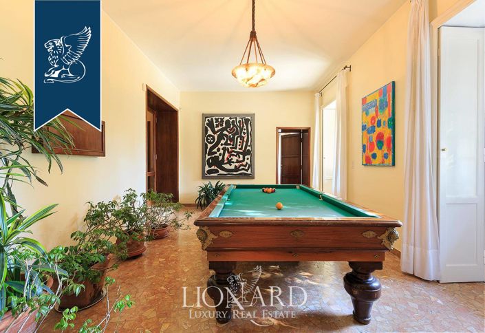 Image No.43-8 Bed Villa for sale