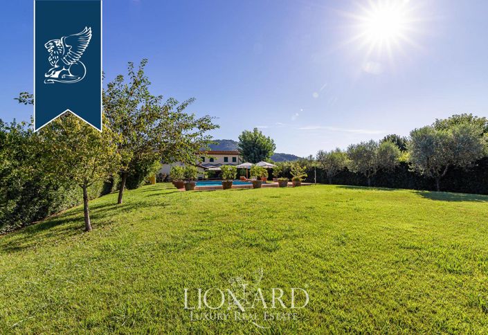 Image No.12-4 Bed Villa for sale