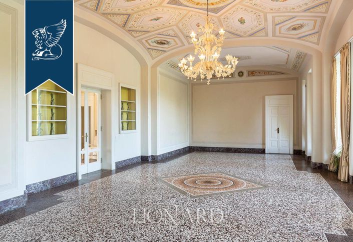 Image No.30-6 Bed Villa for sale