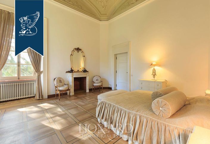 Image No.57-6 Bed Villa for sale