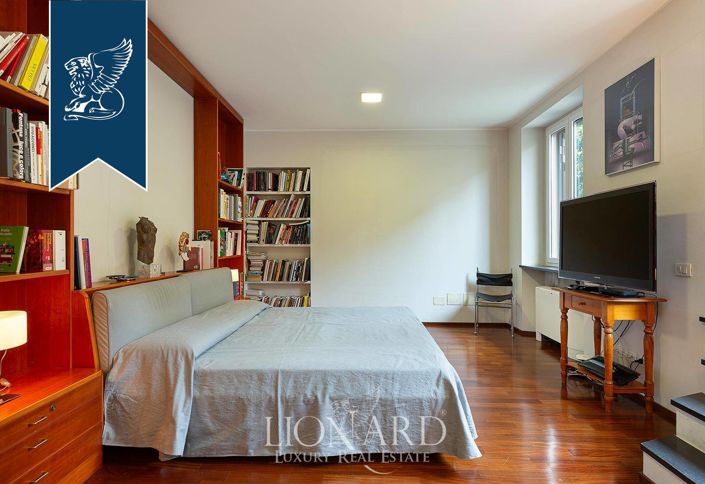 Image No.15-4 Bed Flat for sale