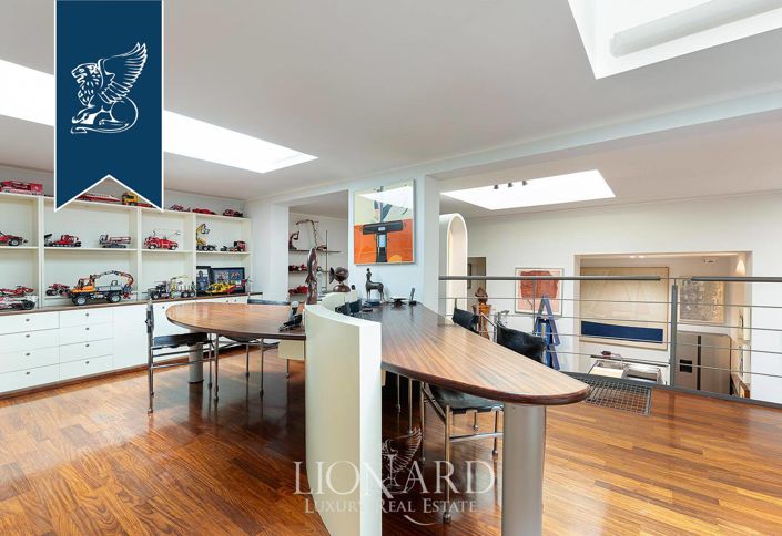 Image No.18-4 Bed Flat for sale