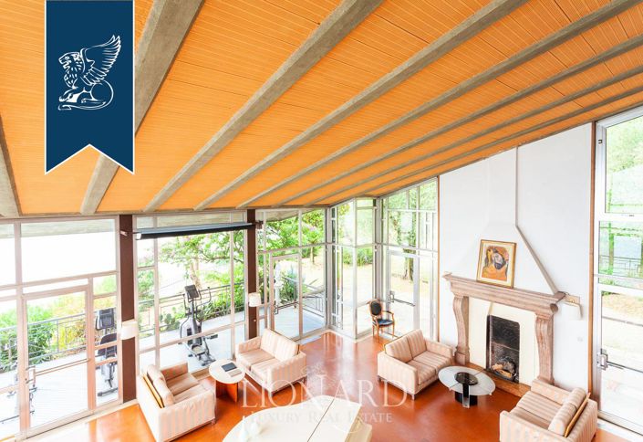 Image No.15-17 Bed Villa for sale