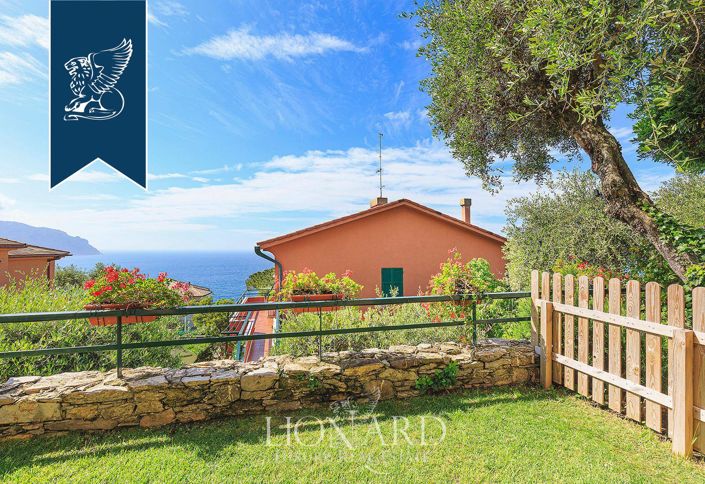 Image No.4-4 Bed Villa for sale