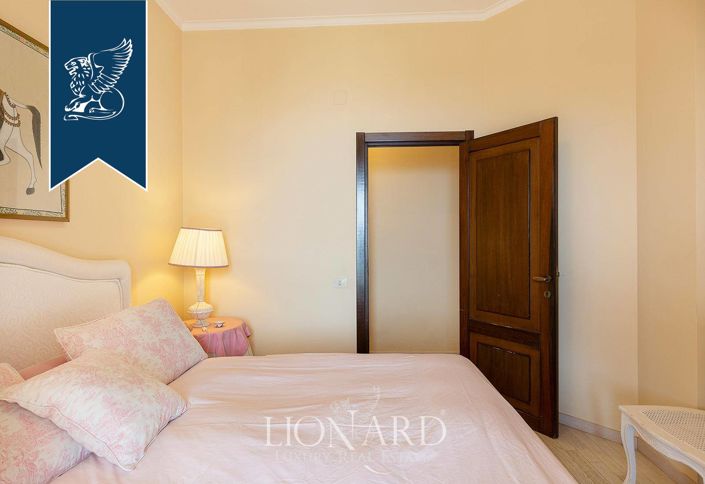 Image No.42-4 Bed Villa for sale