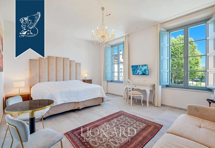 Image No.16-17 Bed Villa for sale