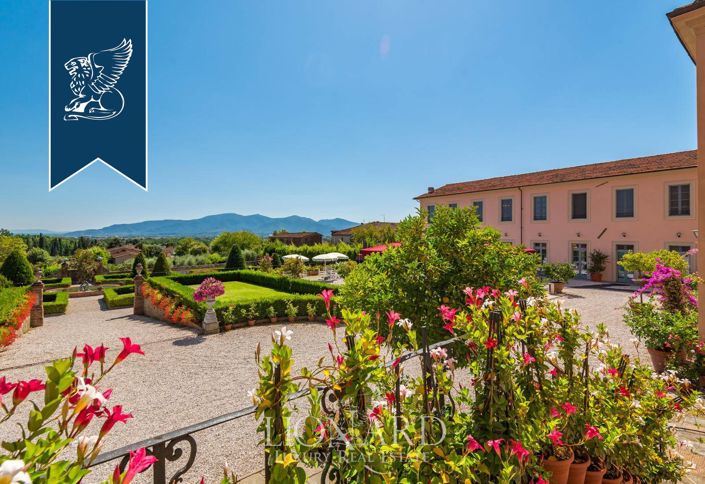 Image No.17-17 Bed Villa for sale